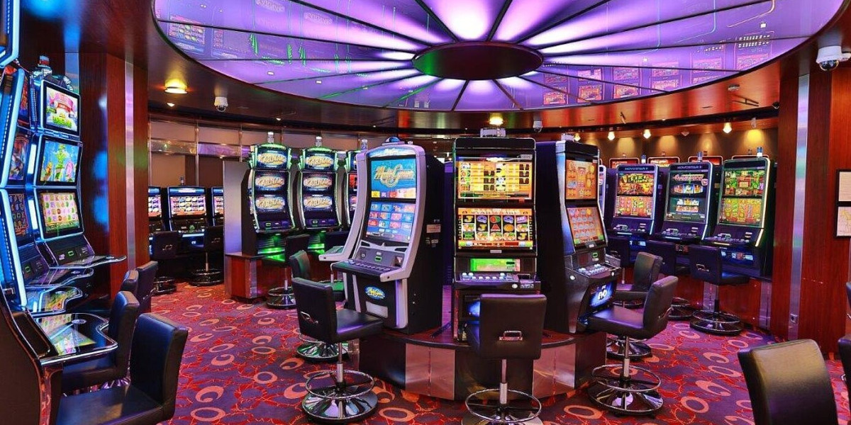Online vs. Land-Based Casinos: Which Is Right for You?