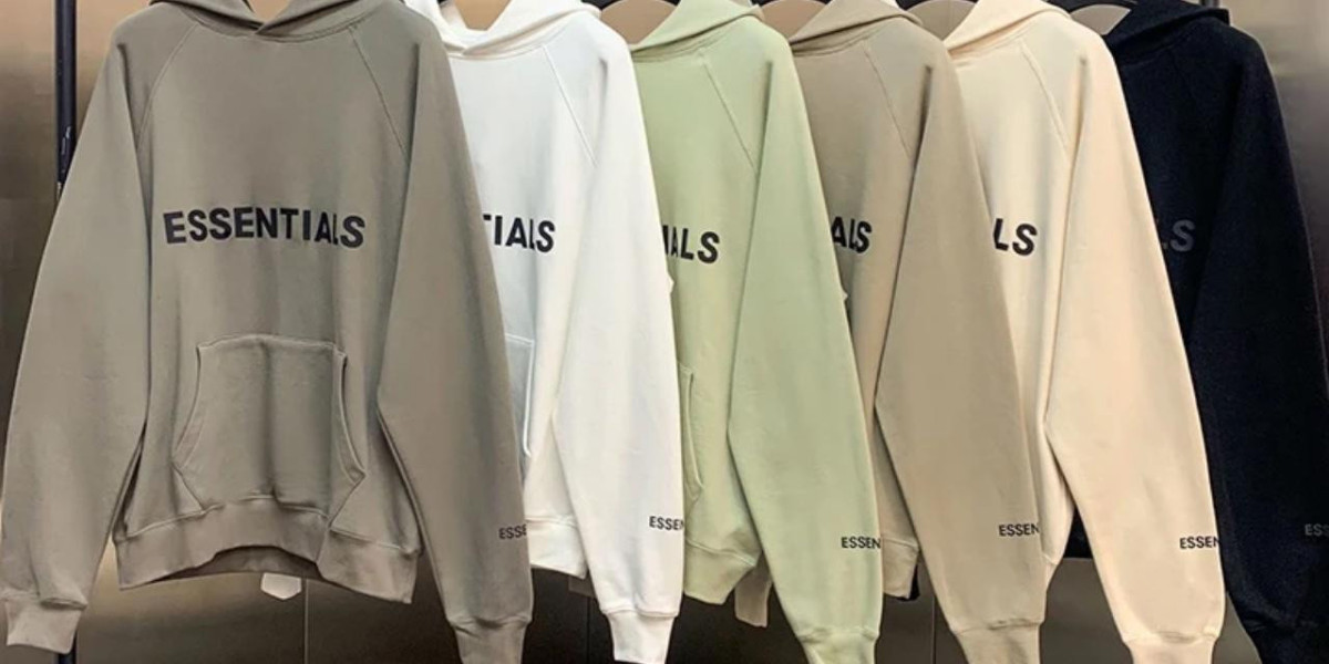Essentials Hoodie: A Quiet Revolution in Casual Style